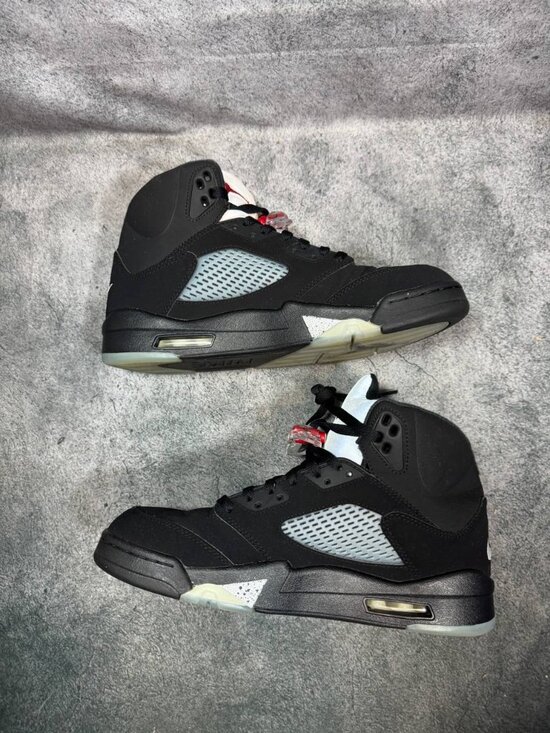 Size 10 | Jordan 5 Metallic No Box | Pre-Owned